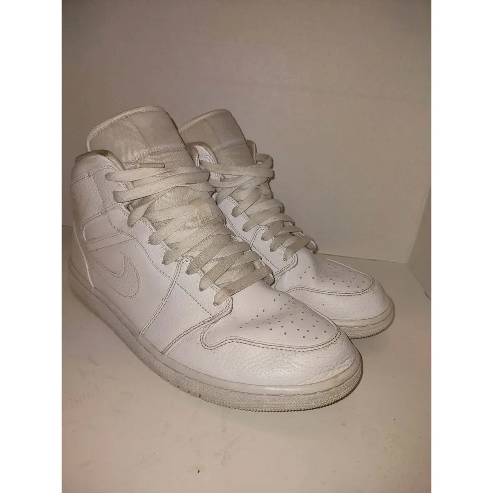 Nike Air Jordan 1 Mid Triple White Mens Size 11 Sneakers 554724-130 Leather 2020